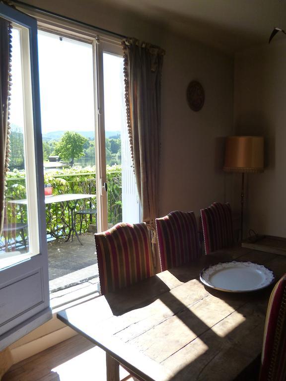 Chambres D'Hotes L'Hirondelle Du Lac Peyrat-le-Château Exterior foto