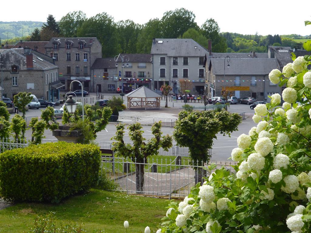 Chambres D'Hotes L'Hirondelle Du Lac Peyrat-le-Château Exterior foto
